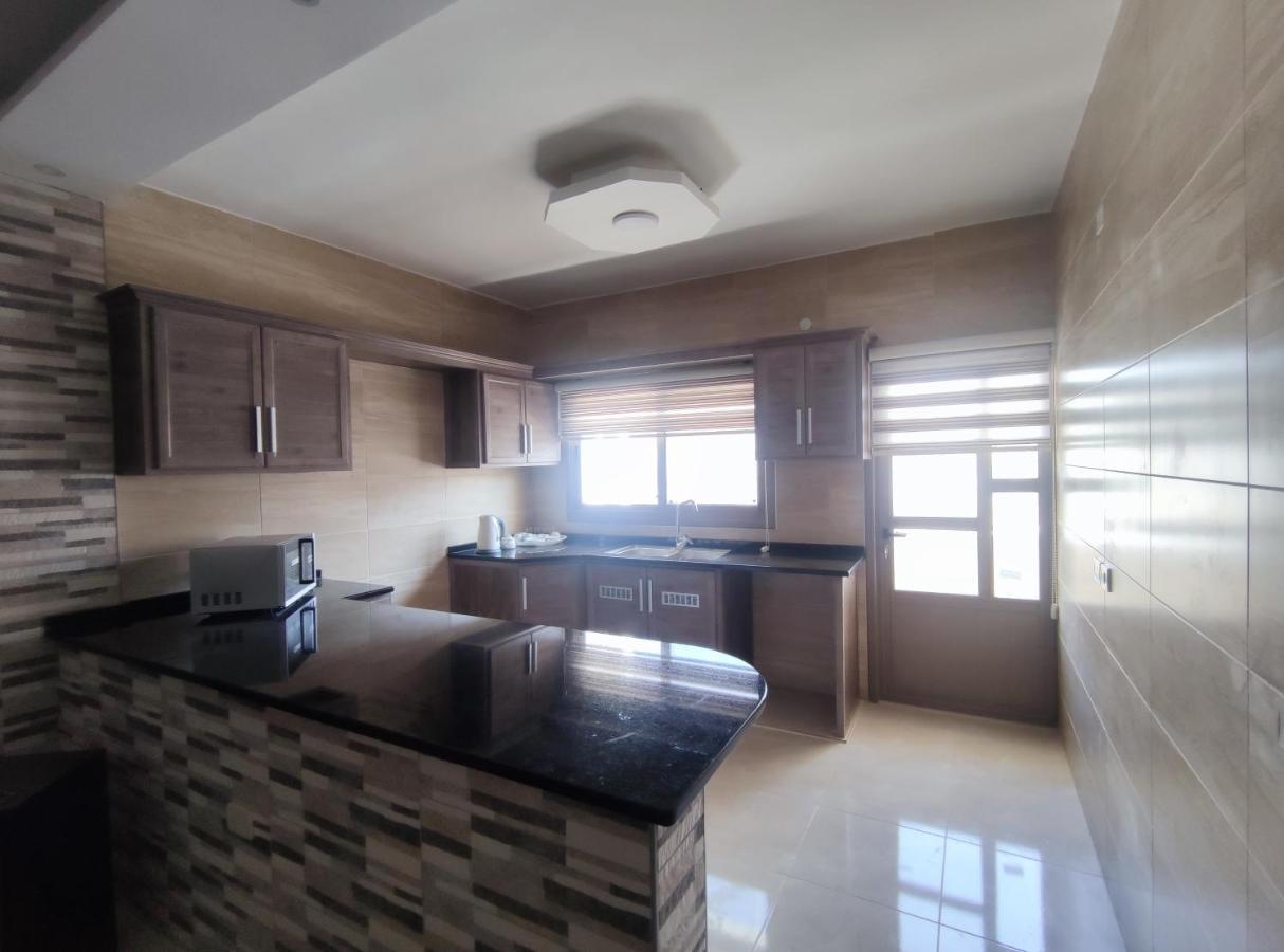 Red Rose City Apartment وادي موسى المظهر الخارجي الصورة